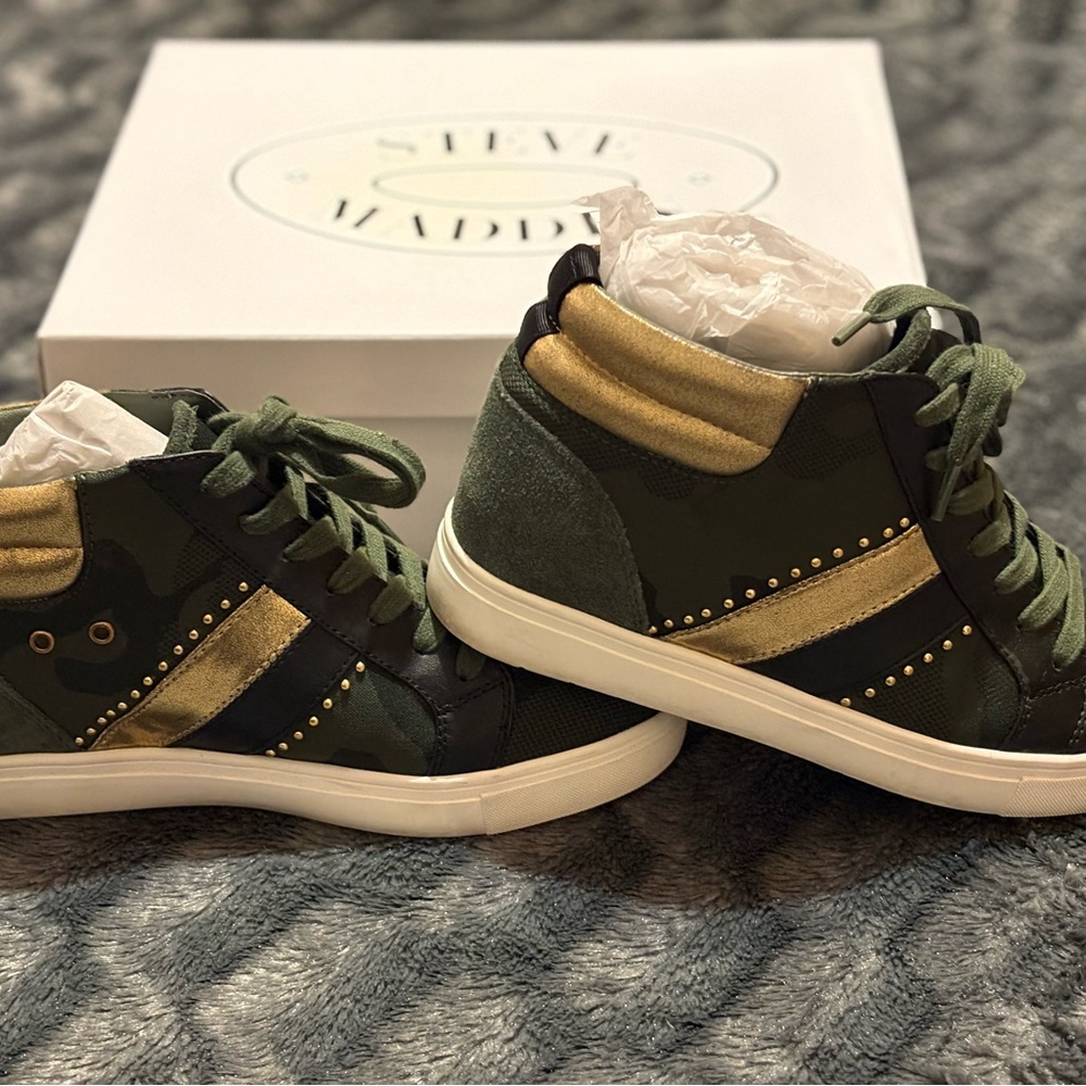 Steve Madden Green and Gold Wedge Sneakers